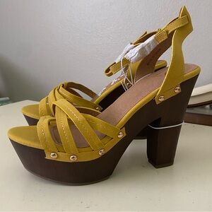 Women’s Yellow Platform Sandals